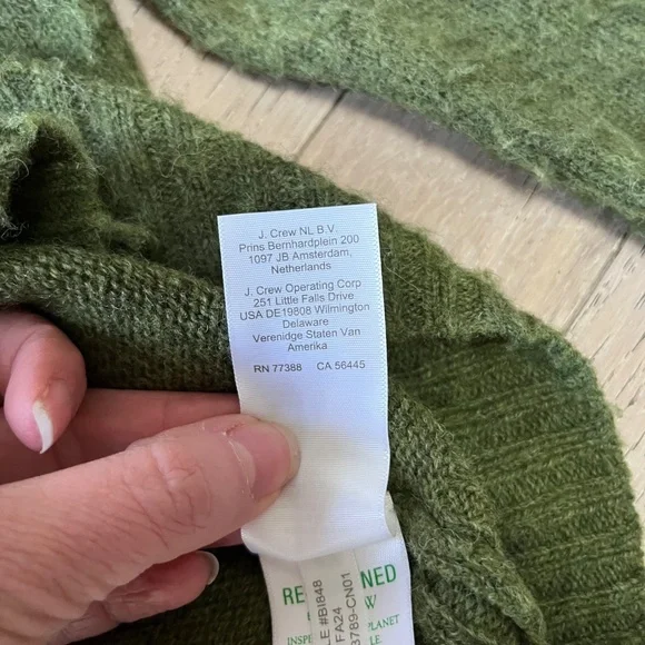 J.Crew 100% Wool Crewneck Sweater Olive Green Size Small - Picture 4 of 12